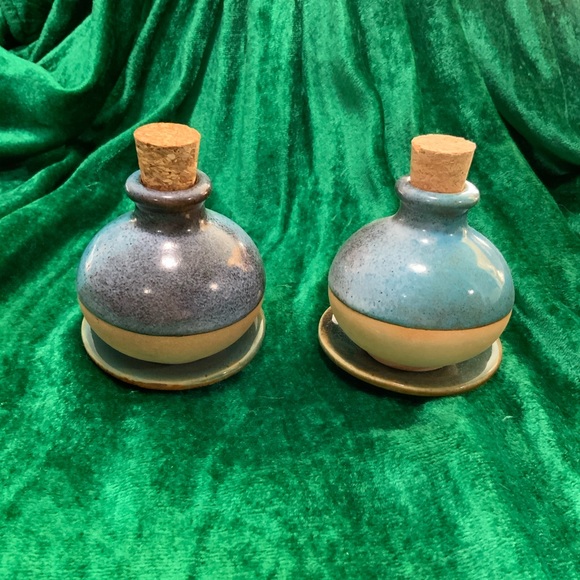Pair of Oil Diffusers - Picture 3 of 10